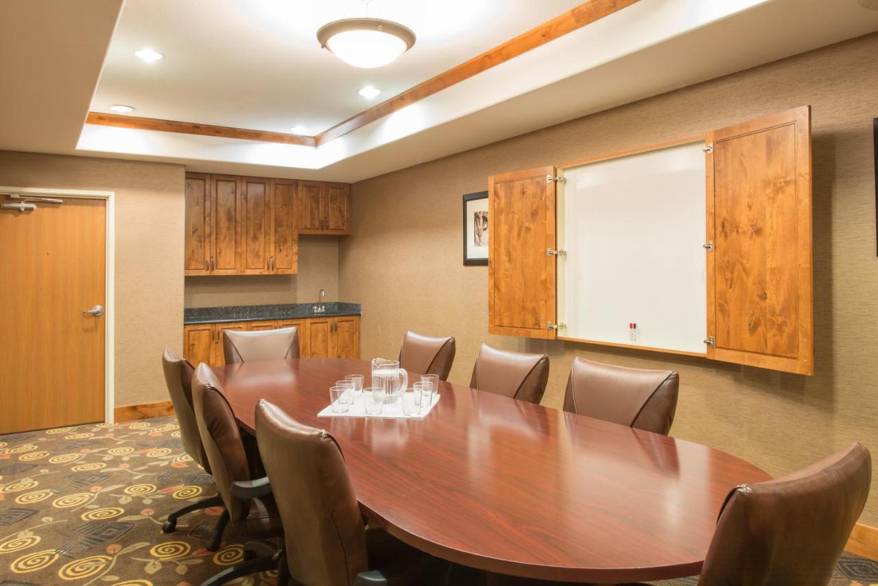 Holiday Inn Express & Suites Douglas By Ihg Екстериор снимка