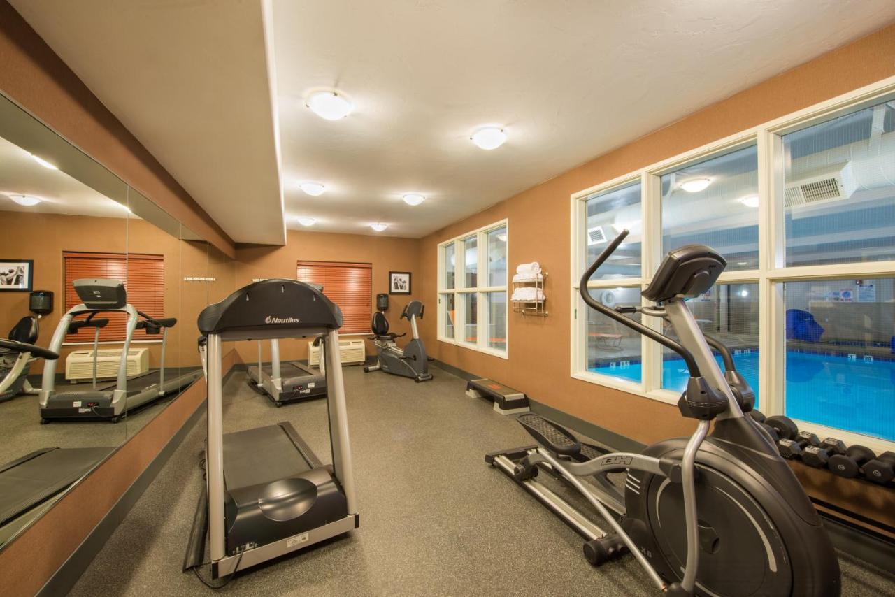 Holiday Inn Express & Suites Douglas By Ihg Екстериор снимка